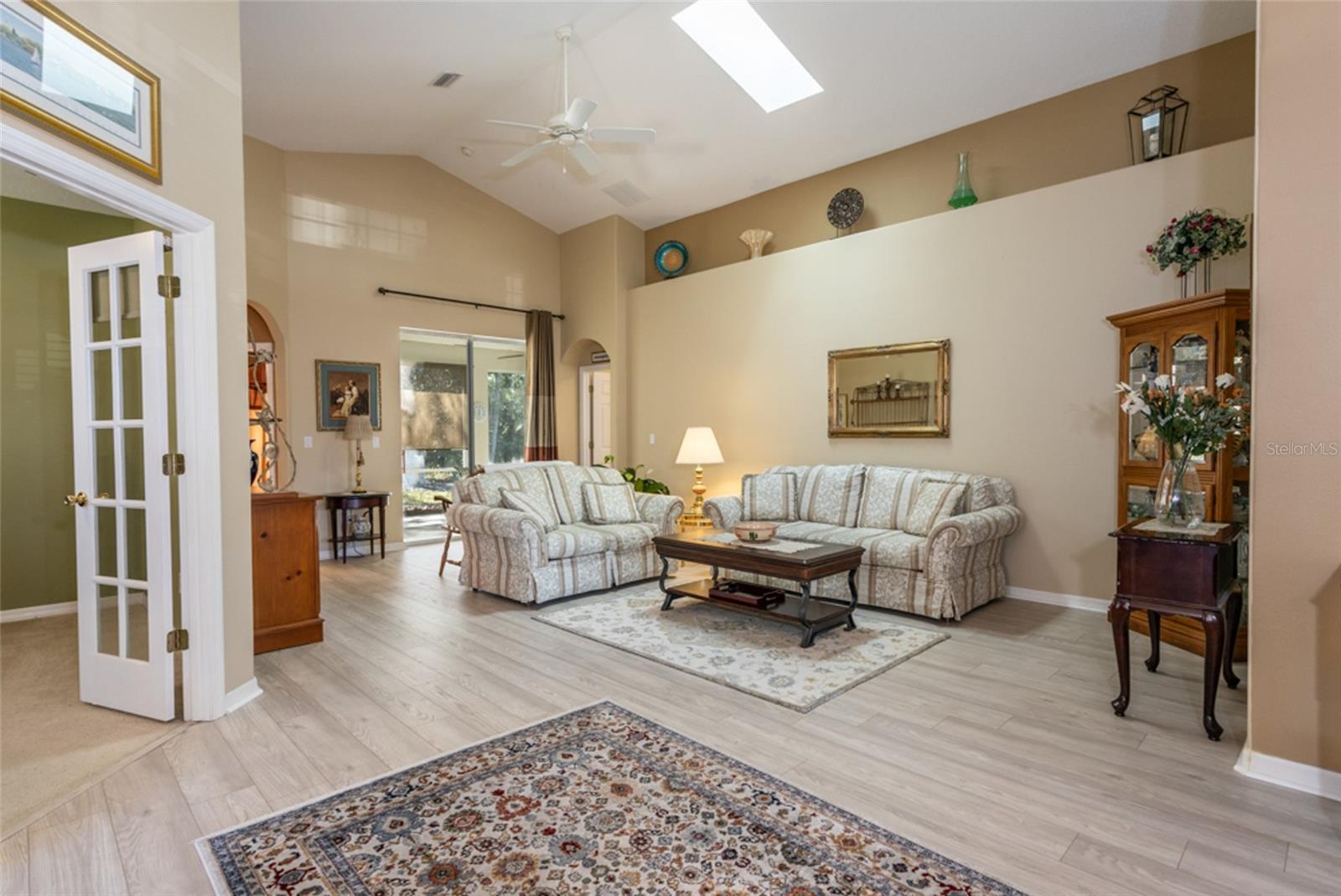 Image 16 of 32 For 148 Raintree Circle