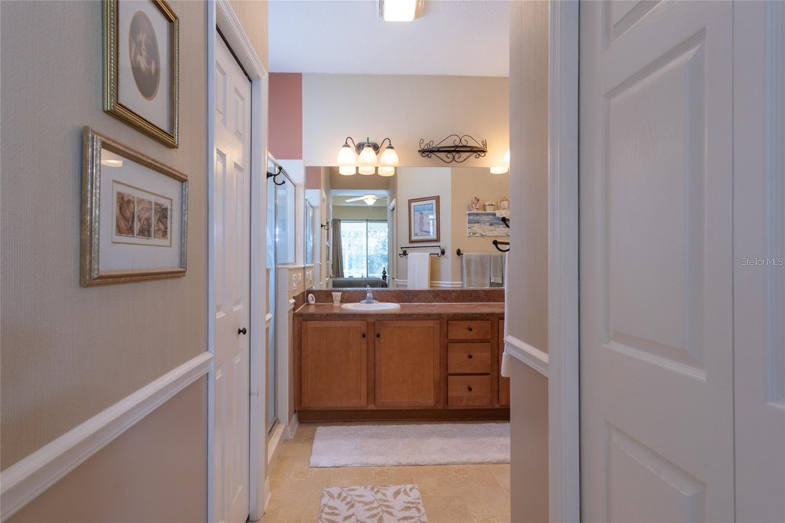 Image 18 of 32 For 148 Raintree Circle