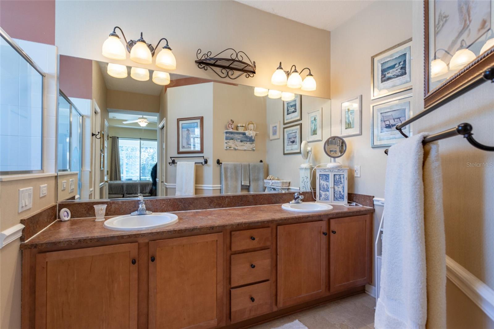 Image 19 of 32 For 148 Raintree Circle