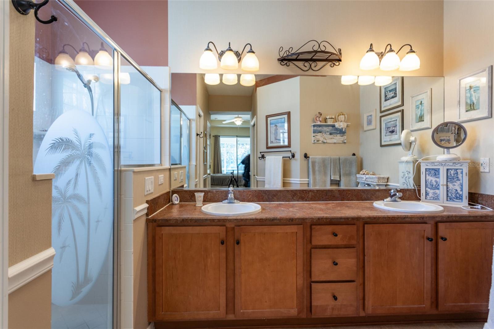 Image 20 of 32 For 148 Raintree Circle