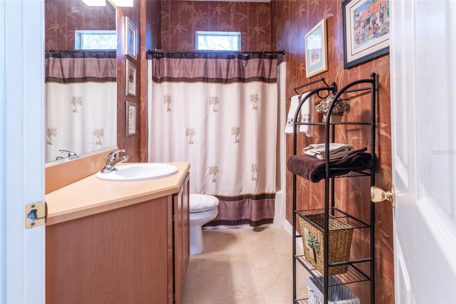 Image 22 of 32 For 148 Raintree Circle