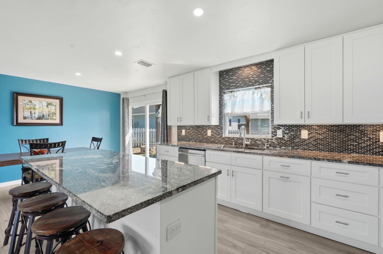 Image 10 of 36 For 364 Palm Circle