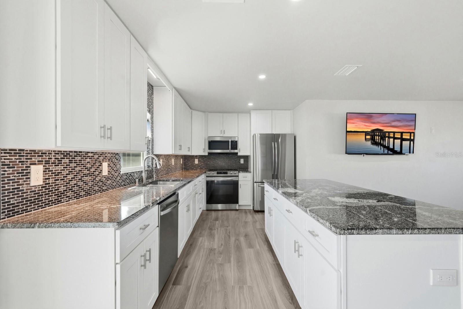 Image 13 of 36 For 364 Palm Circle