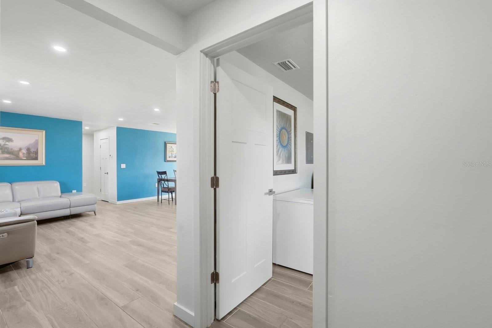 Image 14 of 36 For 364 Palm Circle