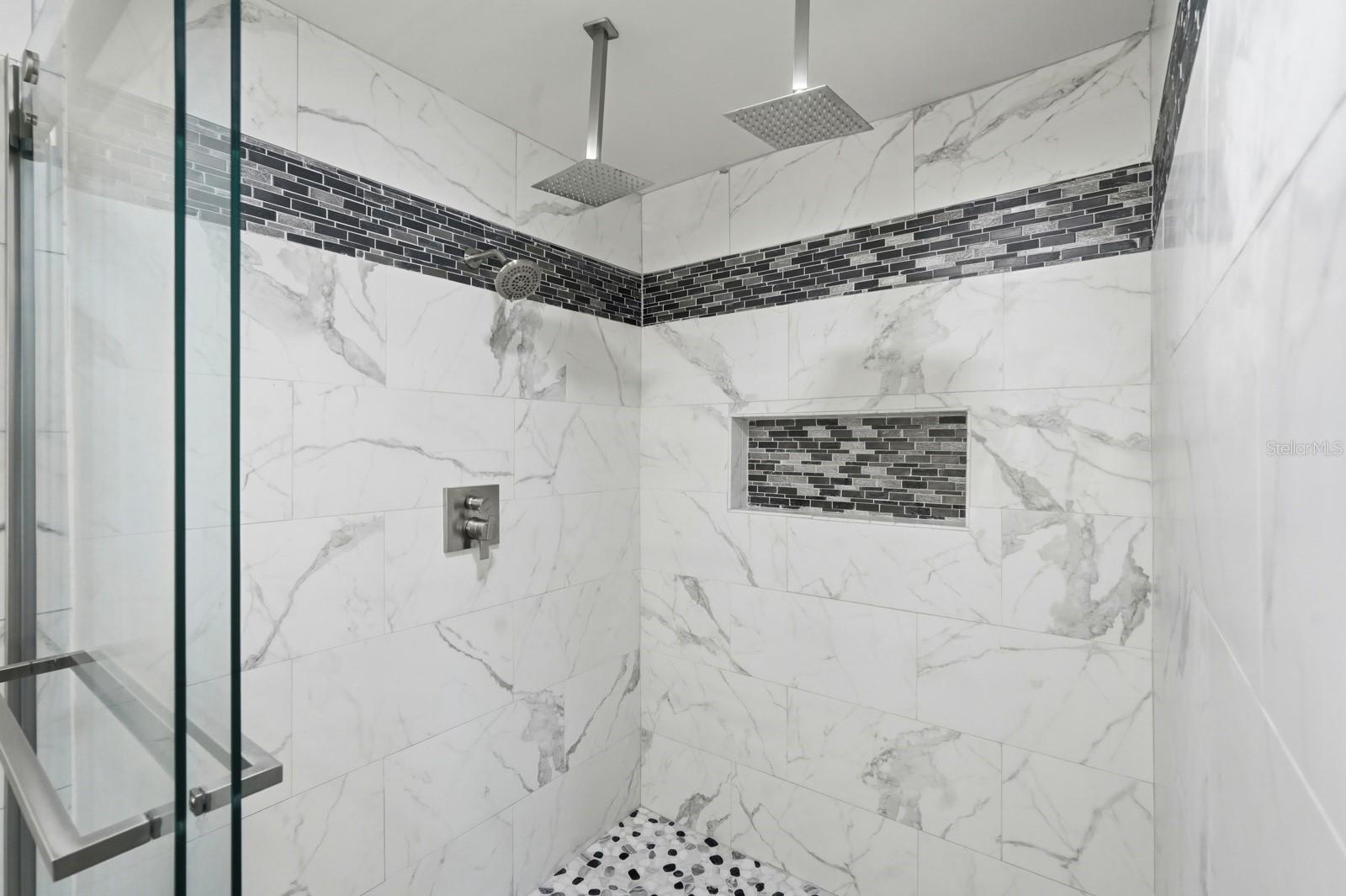 Image 18 of 36 For 364 Palm Circle