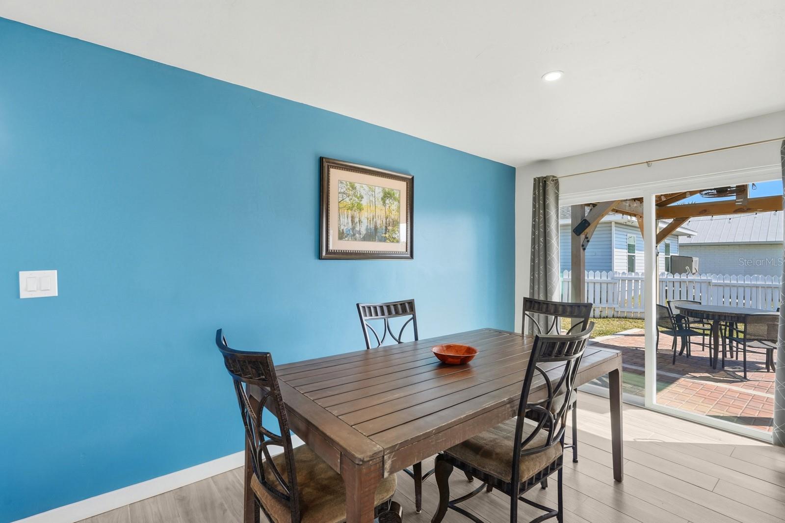 Image 7 of 36 For 364 Palm Circle