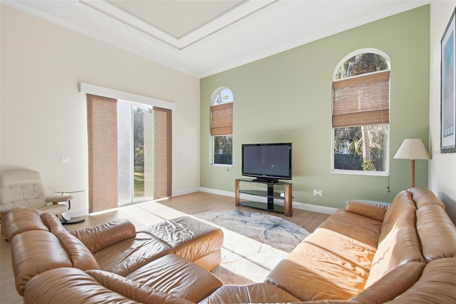 Image 18 of 42 For 5 River Oaks Way