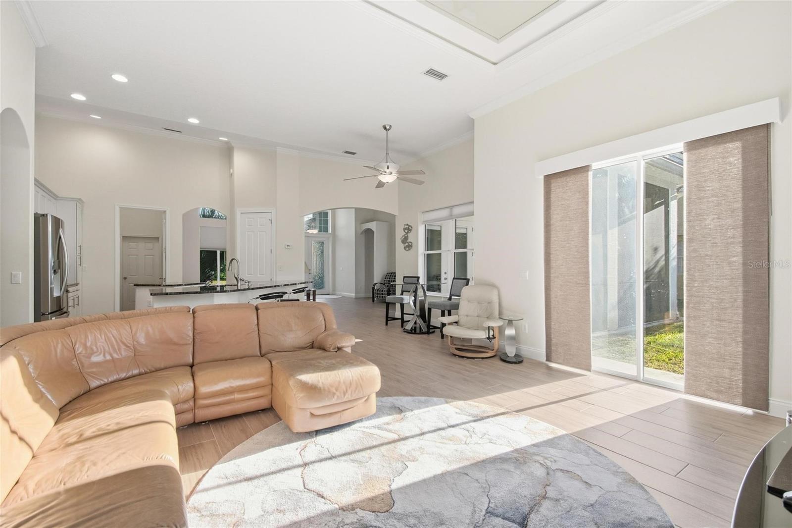 Image 19 of 42 For 5 River Oaks Way