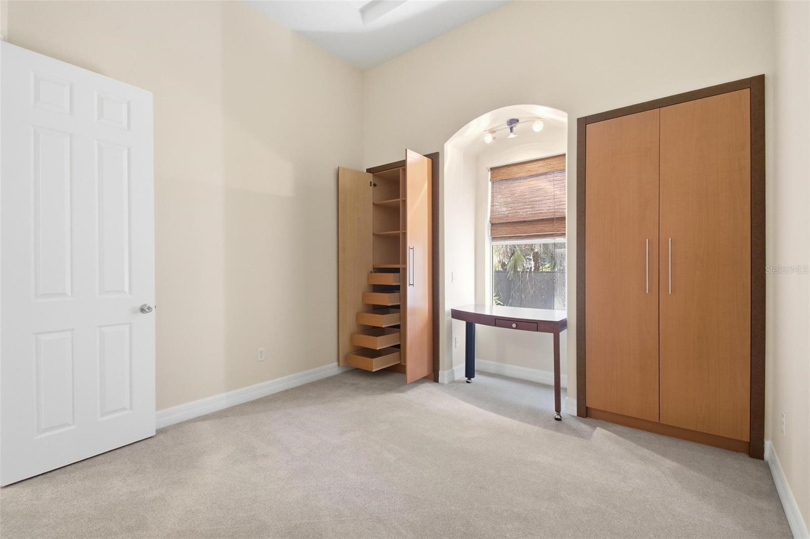 Image 29 of 42 For 5 River Oaks Way