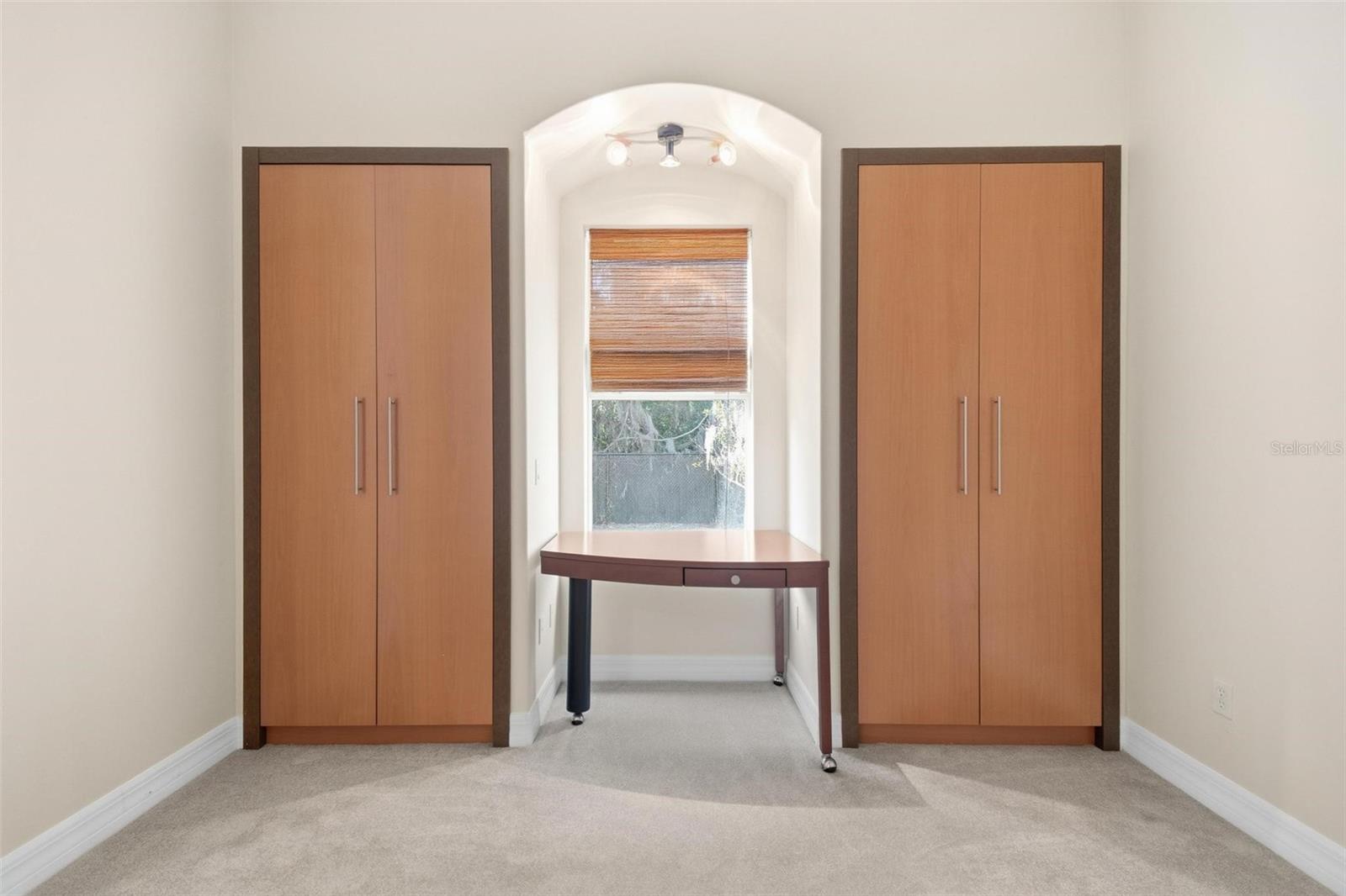 Image 30 of 42 For 5 River Oaks Way