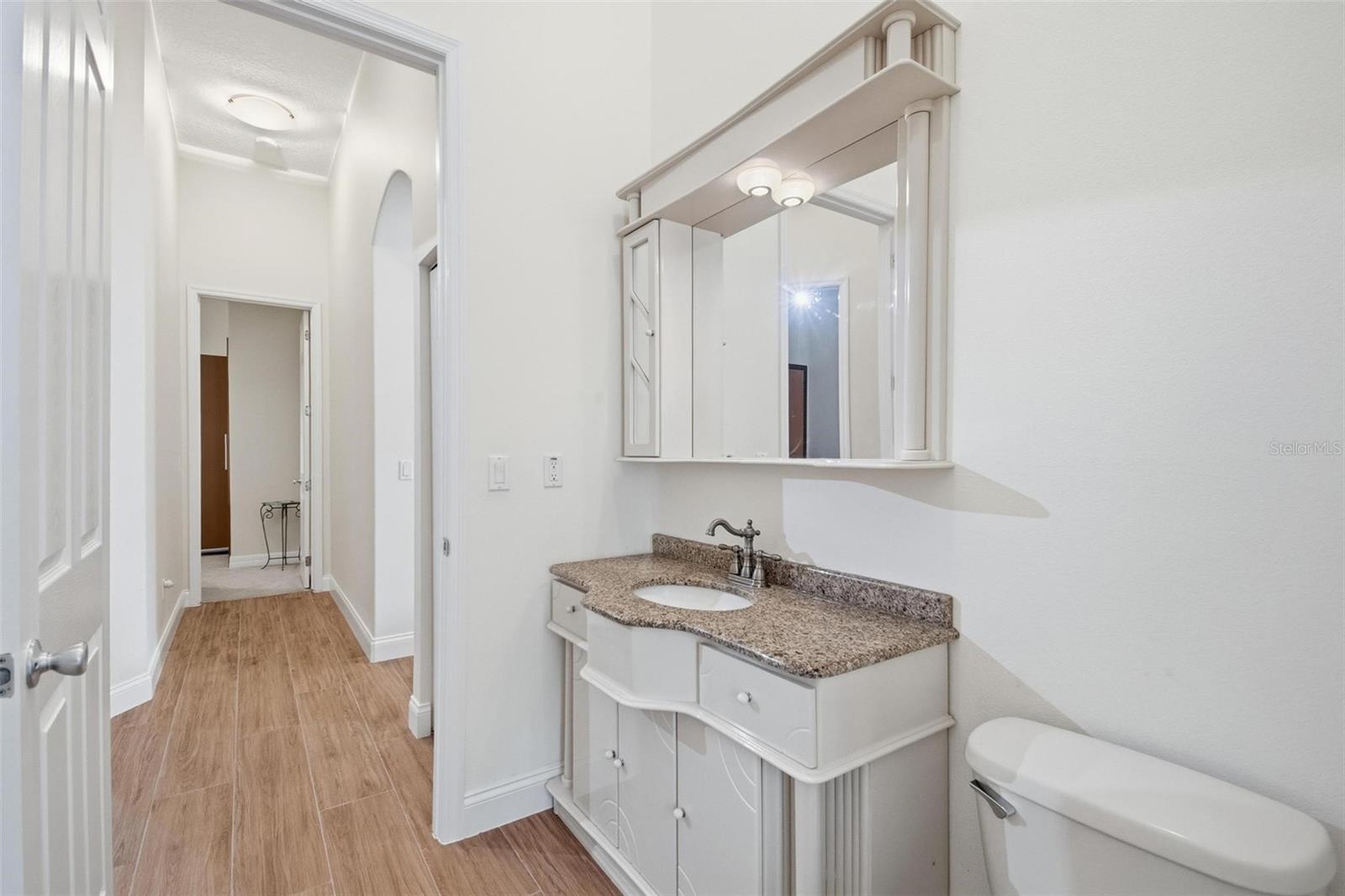 Image 33 of 42 For 5 River Oaks Way