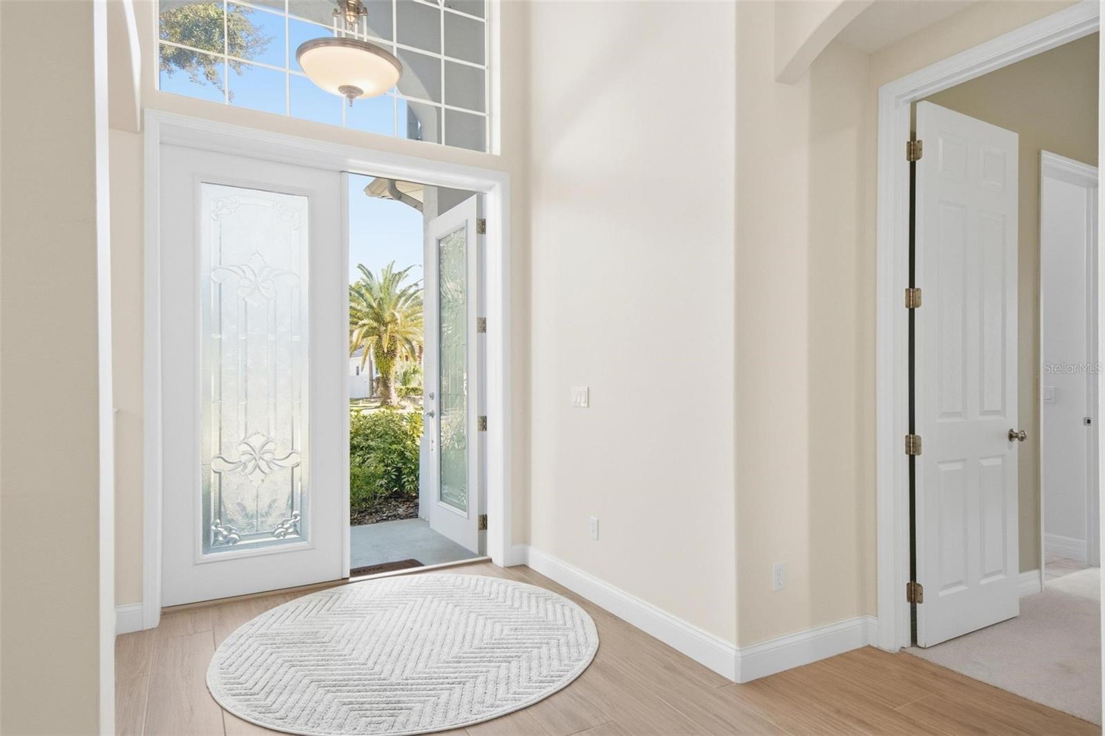 Image 6 of 42 For 5 River Oaks Way