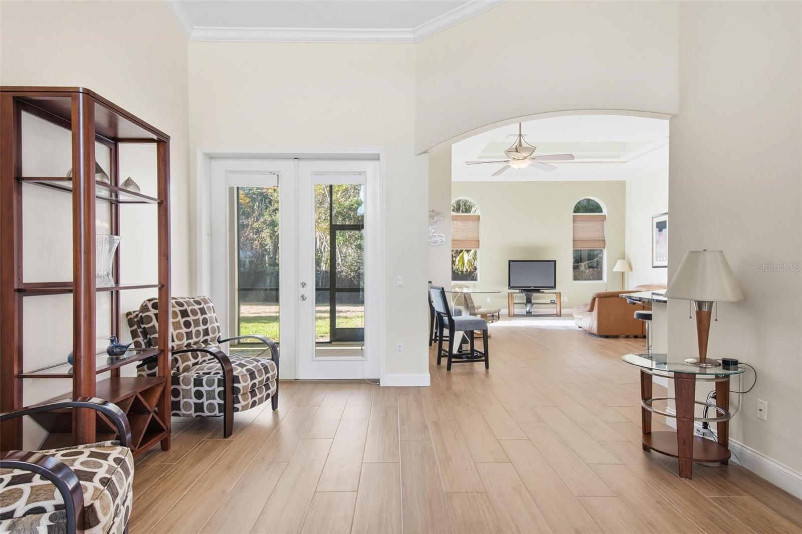 Image 7 of 42 For 5 River Oaks Way