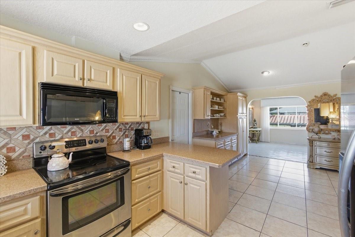 Image 14 of 60 For 1 Coral Reef Court N