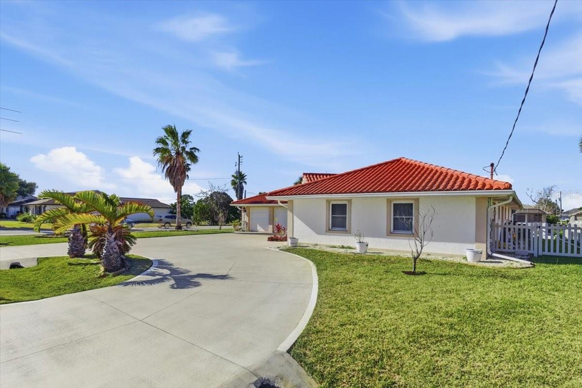 Image 51 of 60 For 1 Coral Reef Court N