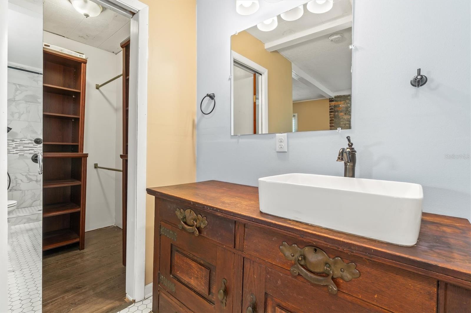 Image 30 of 60 For 166 Martin Luther King Avenue