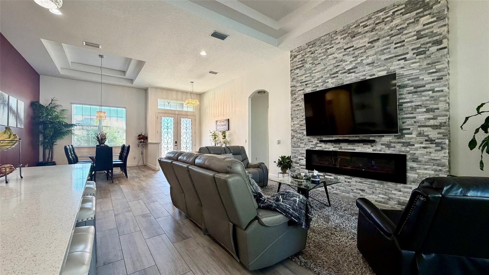 Image 10 of 47 For 20 Lake Success Drive