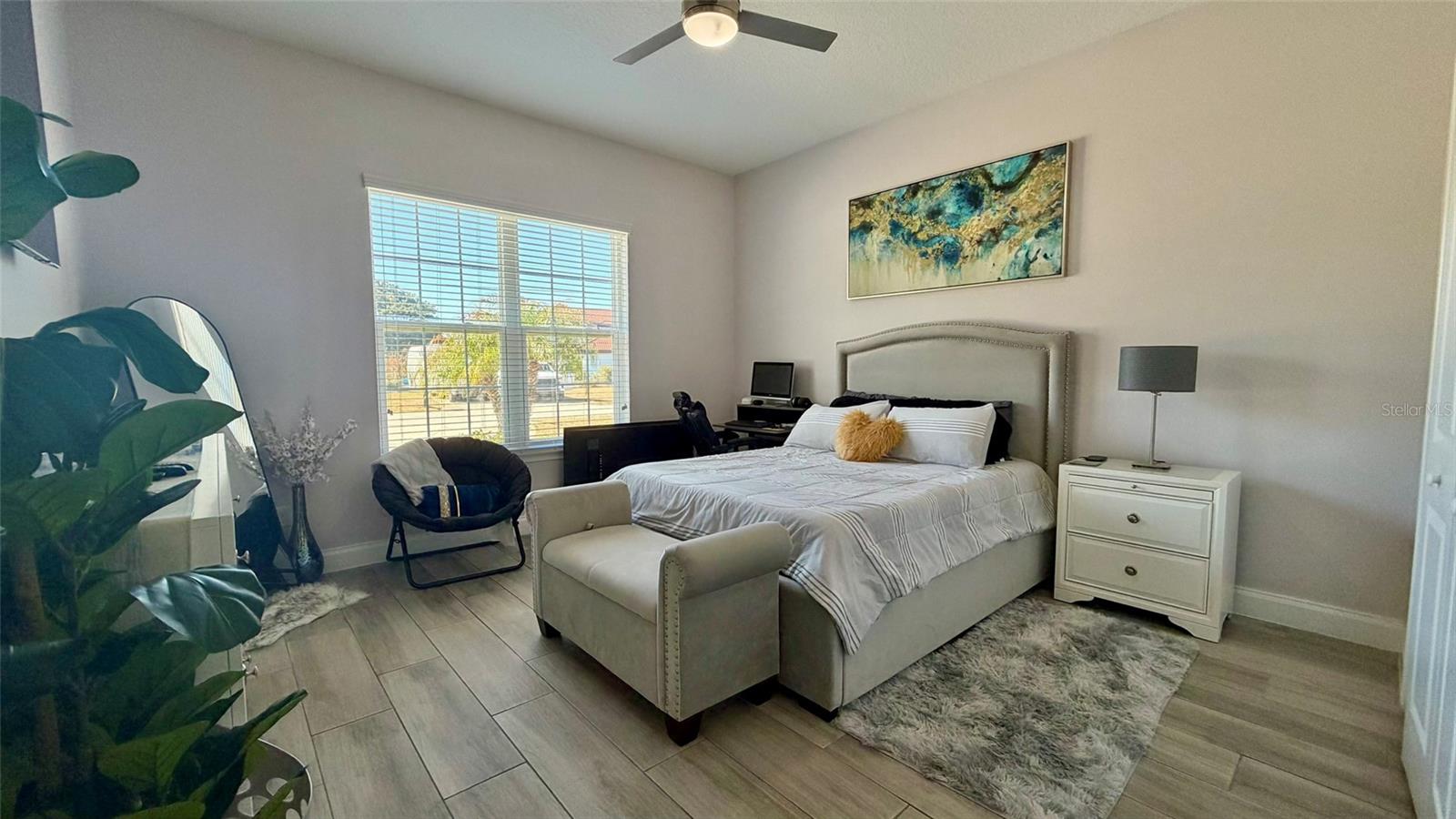 Image 30 of 47 For 20 Lake Success Drive