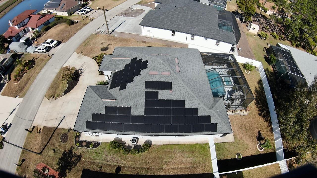 Image 4 of 47 For 20 Lake Success Drive