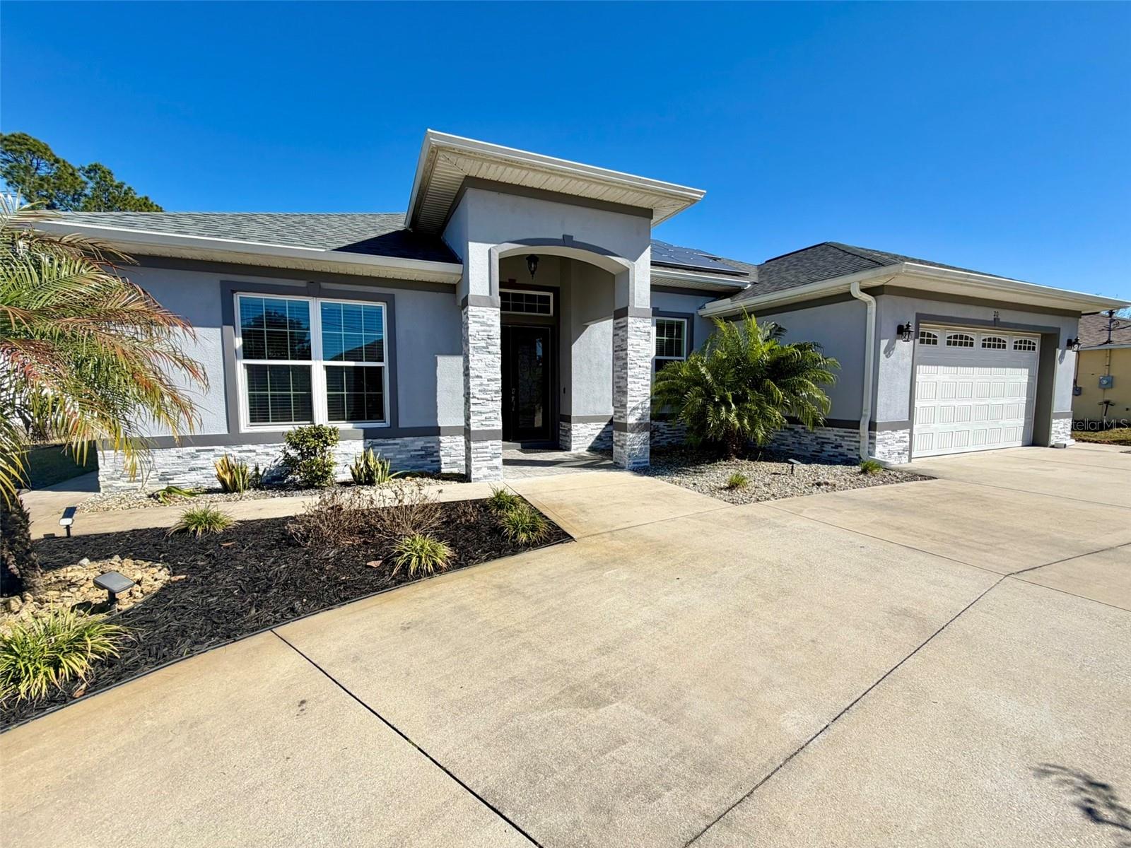 Image 40 of 47 For 20 Lake Success Drive