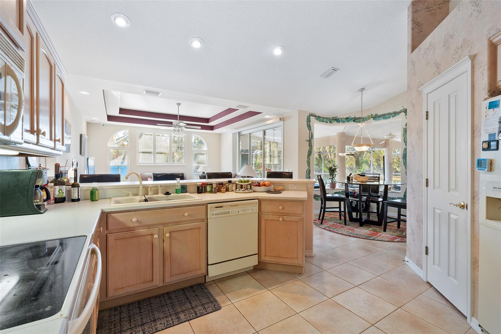 Listing photo id 11 for 6 Ibis Court N