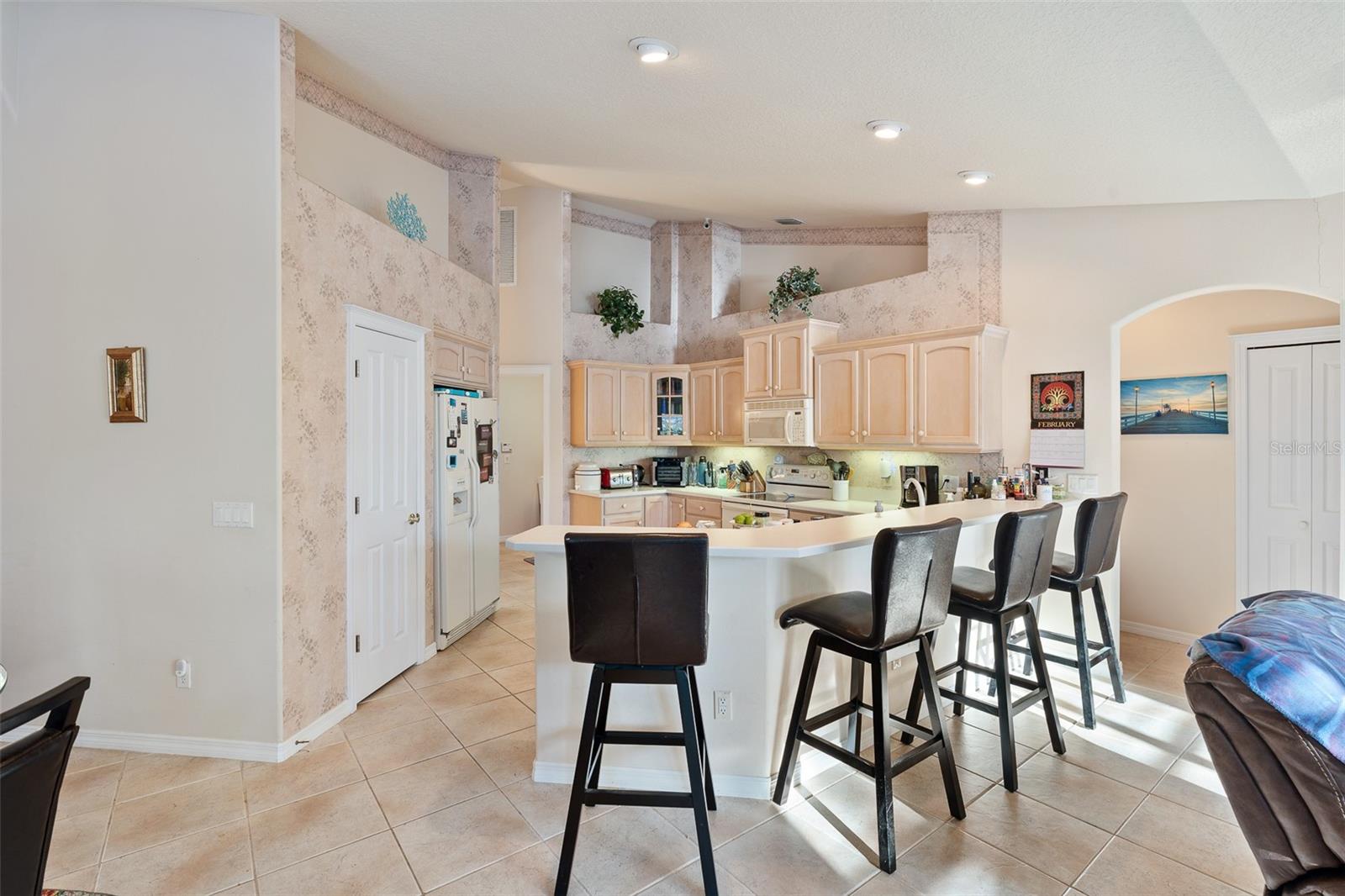 Listing photo id 13 for 6 Ibis Court N