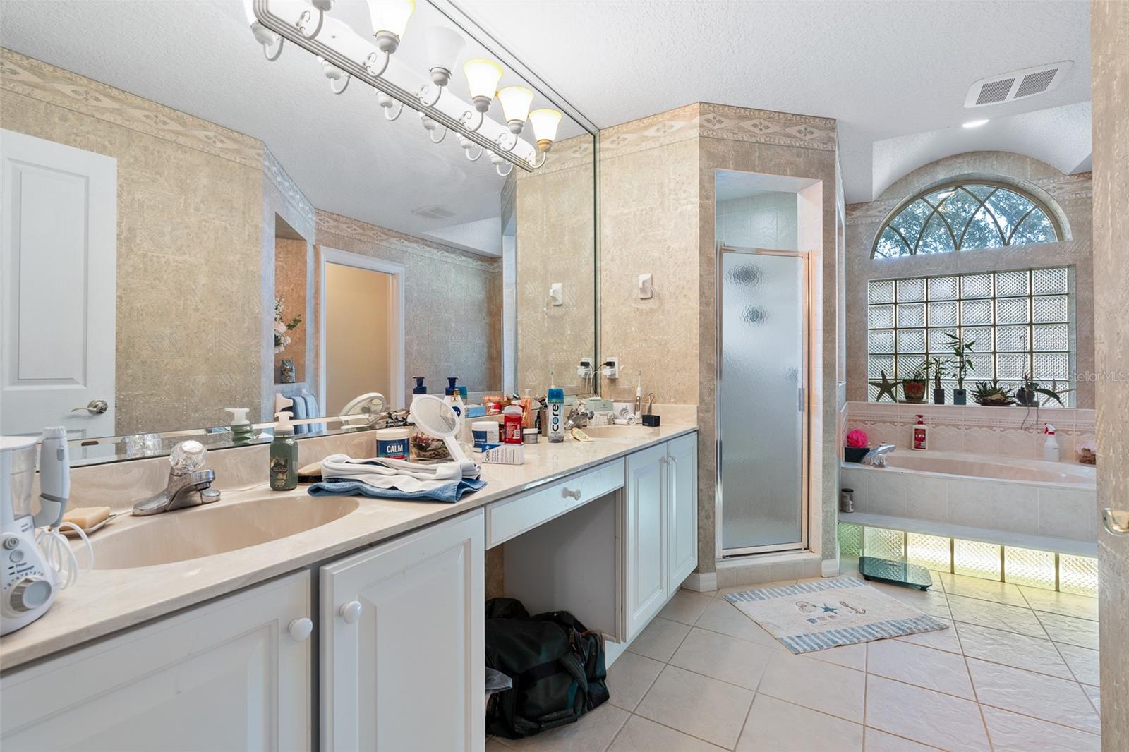 Listing photo id 22 for 6 Ibis Court N