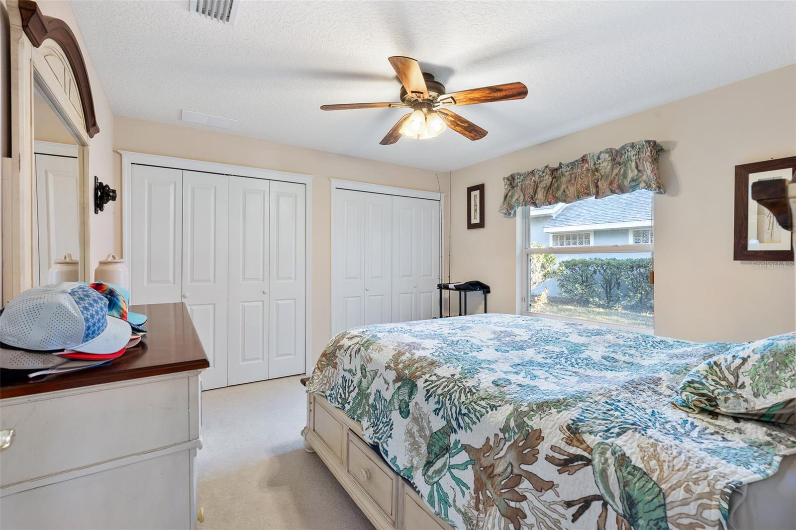 Listing photo id 24 for 6 Ibis Court N