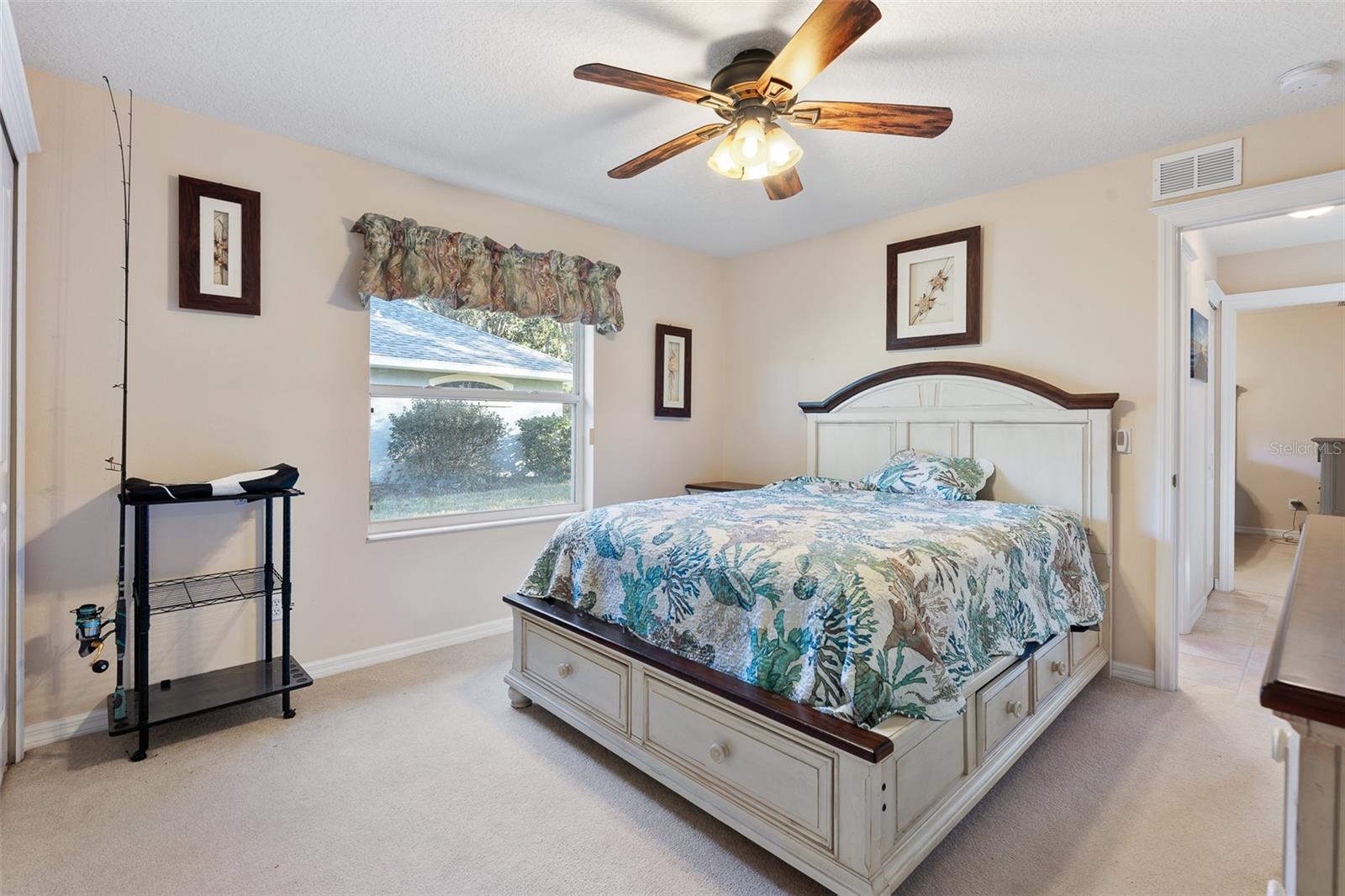 Listing photo id 25 for 6 Ibis Court N