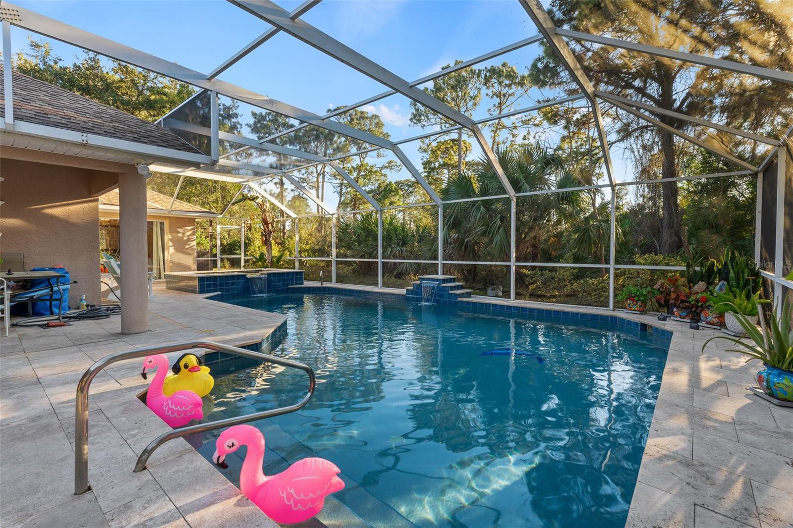 Listing photo id 35 for 6 Ibis Court N