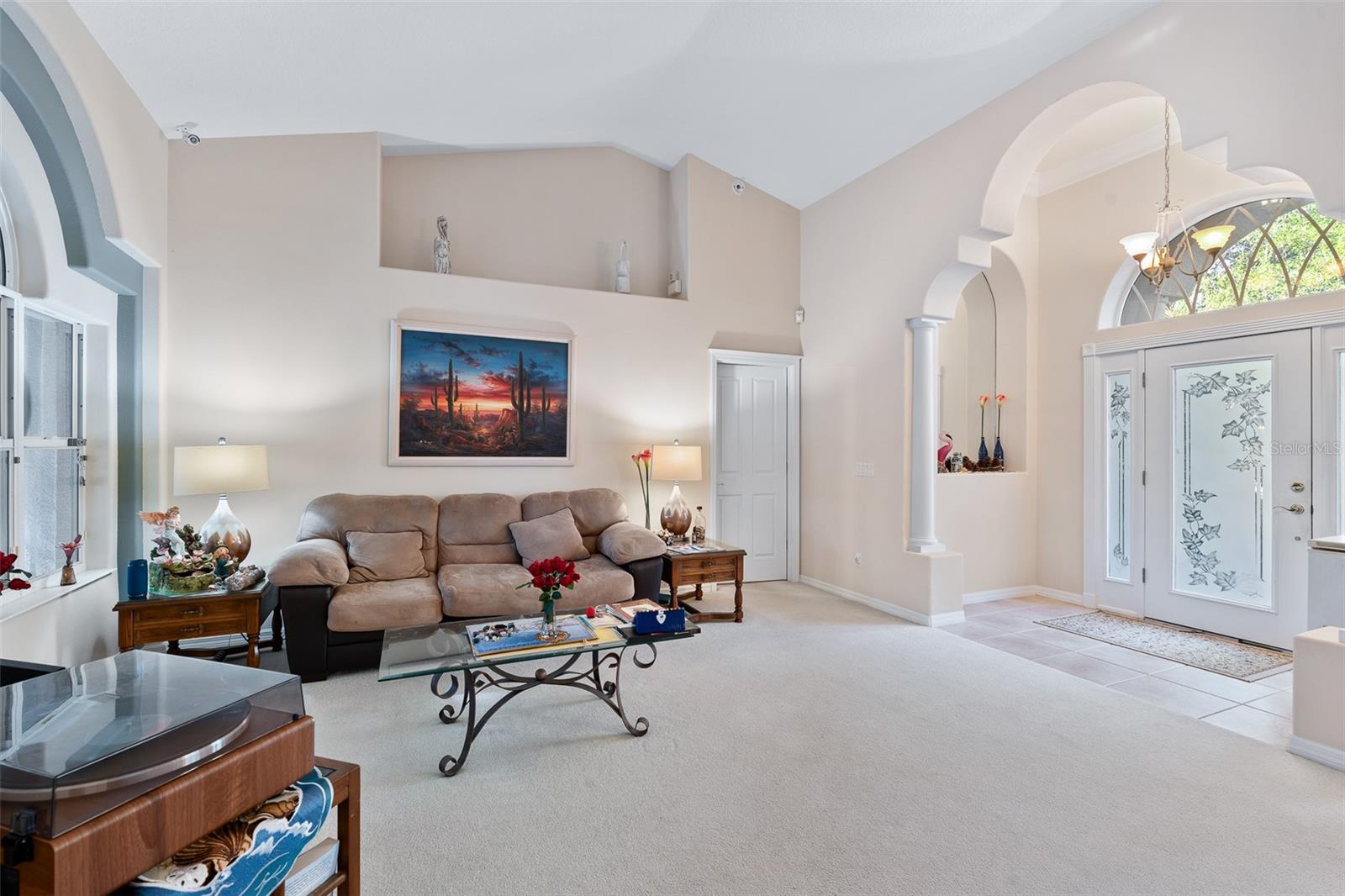 Listing photo id 5 for 6 Ibis Court N