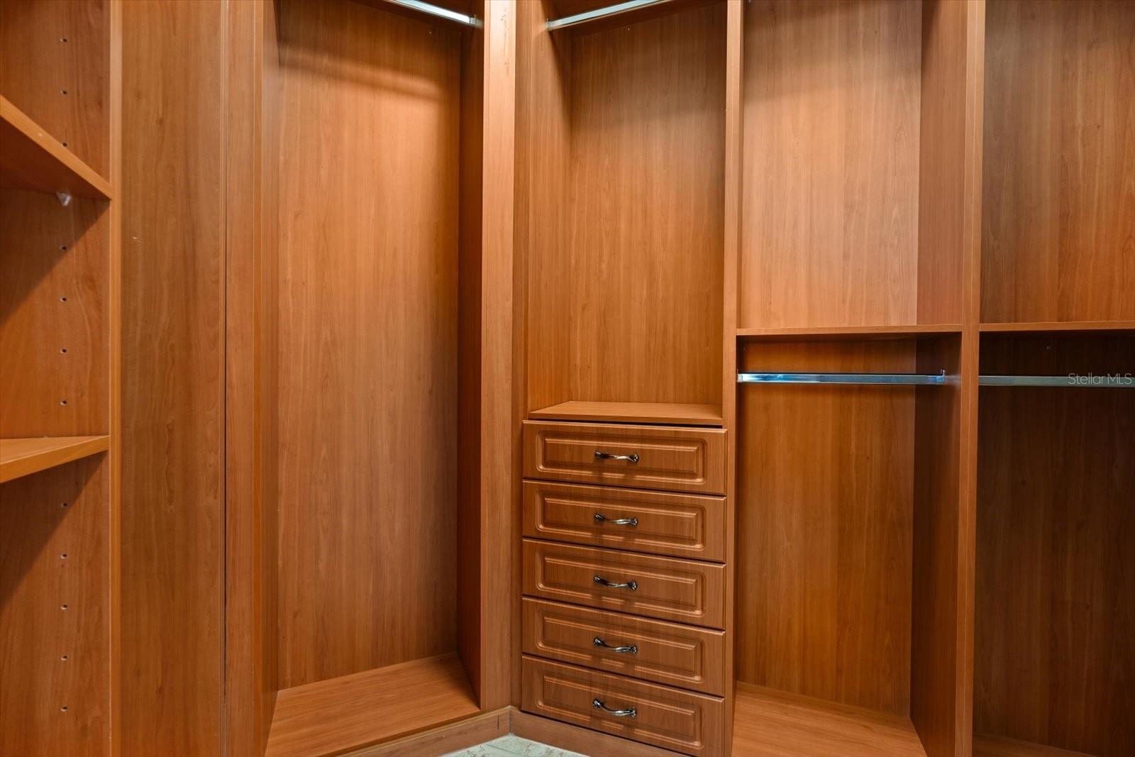 Image 32 of 64 For 20 Cinnamon Beach Way