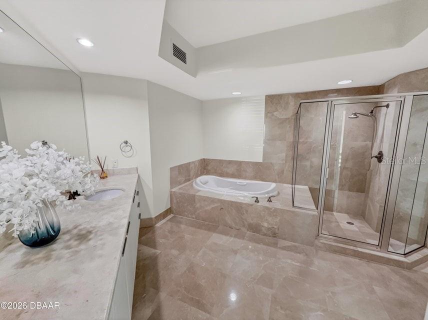 Image 22 of 79 For 241 Riverside Drive 510