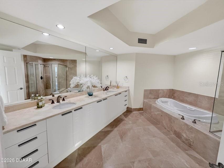 Image 24 of 79 For 241 Riverside Drive 510