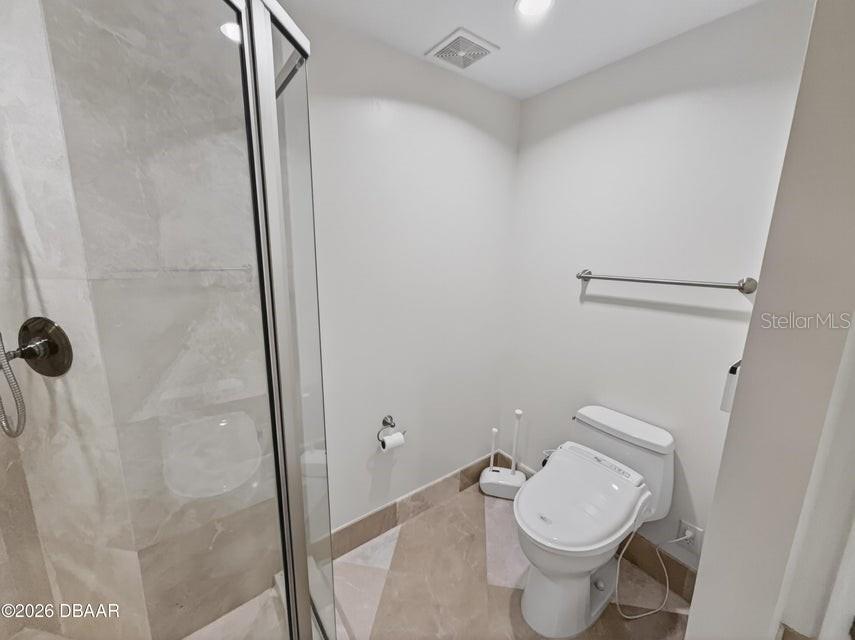 Image 25 of 79 For 241 Riverside Drive 510