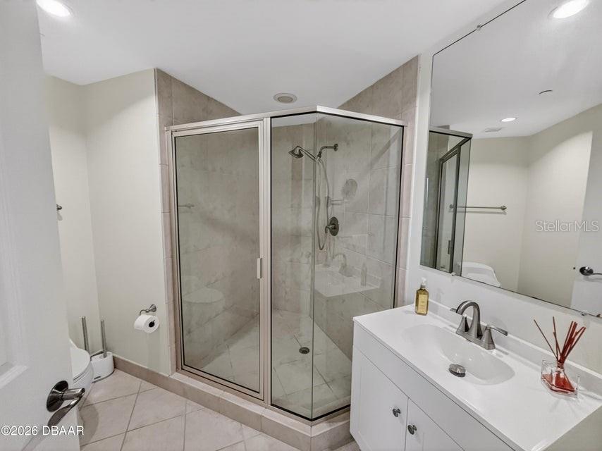 Image 38 of 79 For 241 Riverside Drive 510