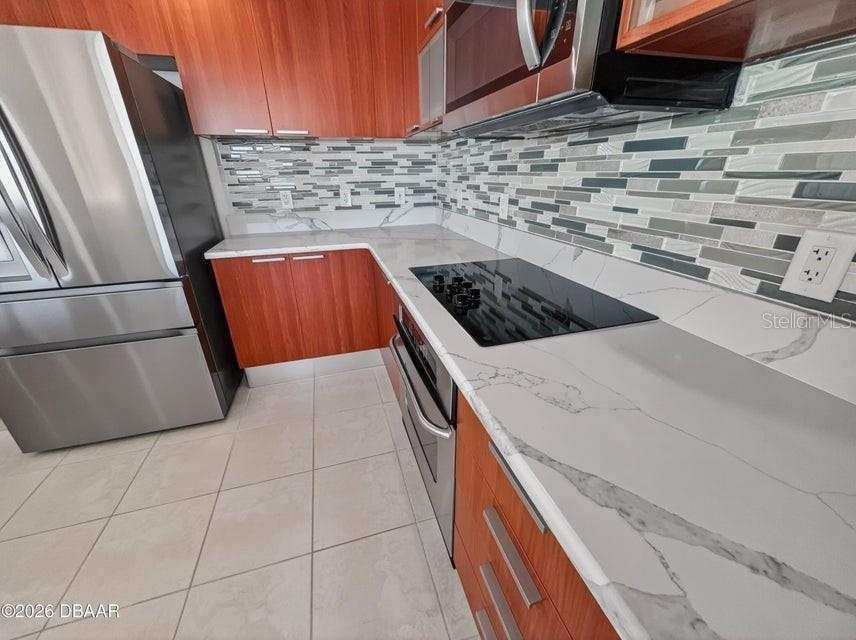 Image 47 of 79 For 241 Riverside Drive 510