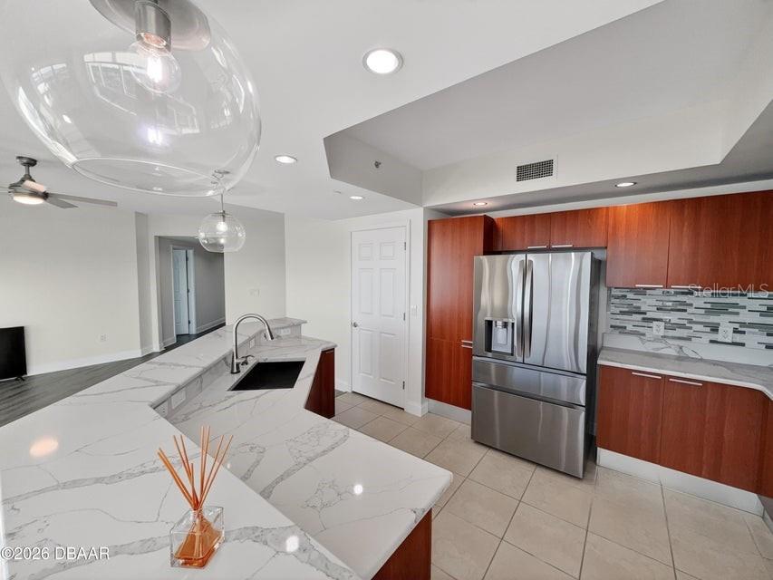 Image 48 of 79 For 241 Riverside Drive 510