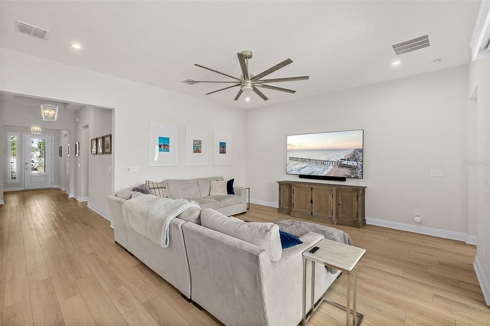 Image 10 of 40 For 254 Oak Shadow Place