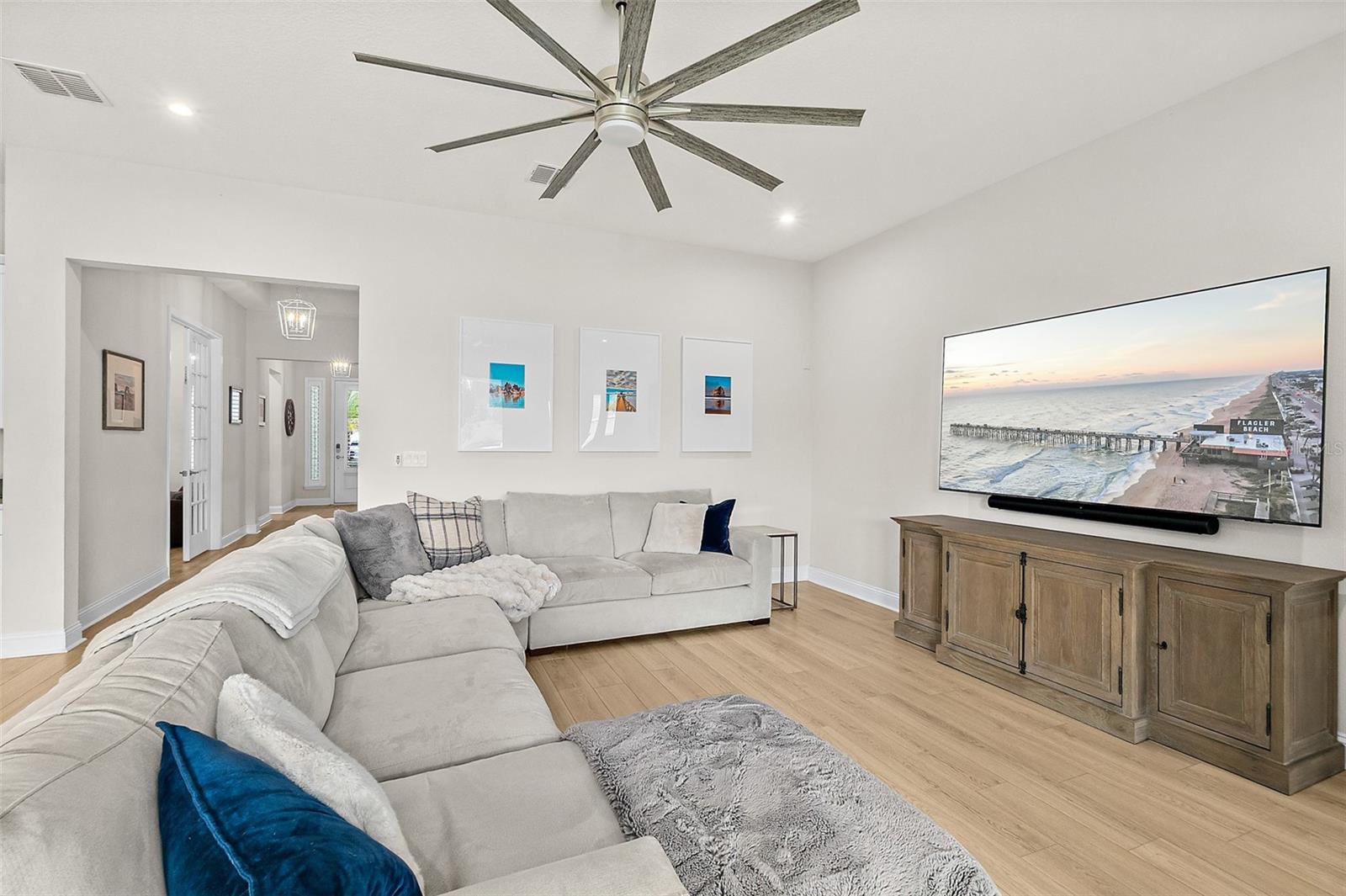 Image 11 of 40 For 254 Oak Shadow Place