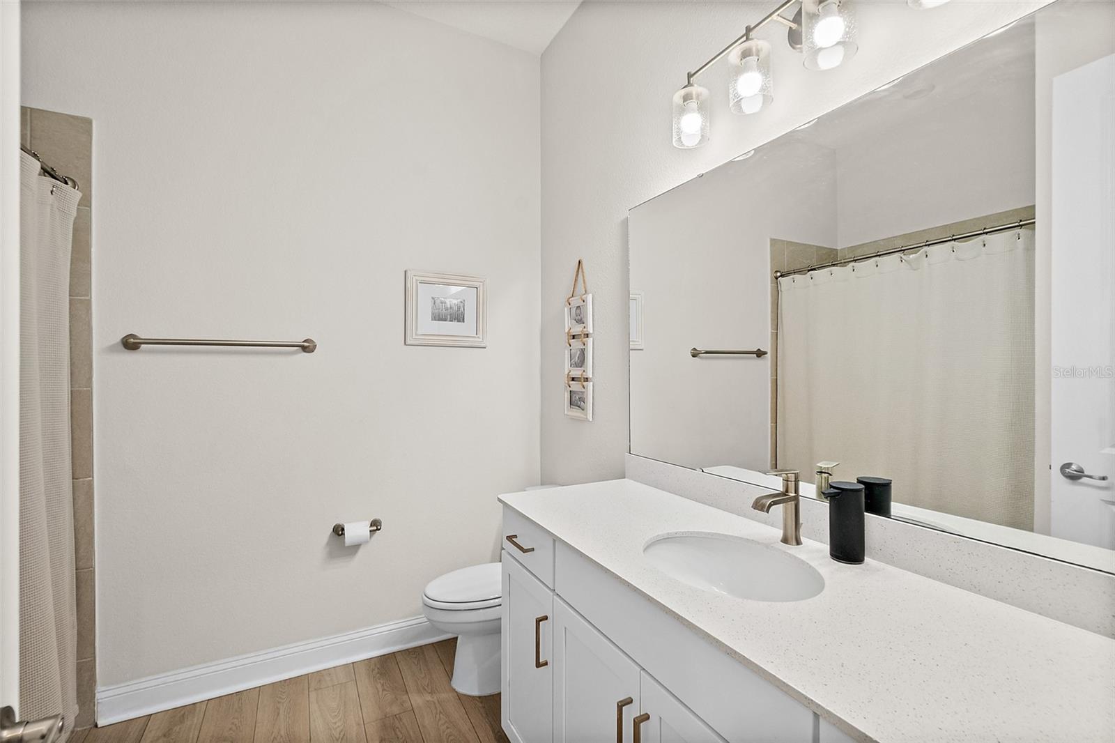 Image 28 of 40 For 254 Oak Shadow Place