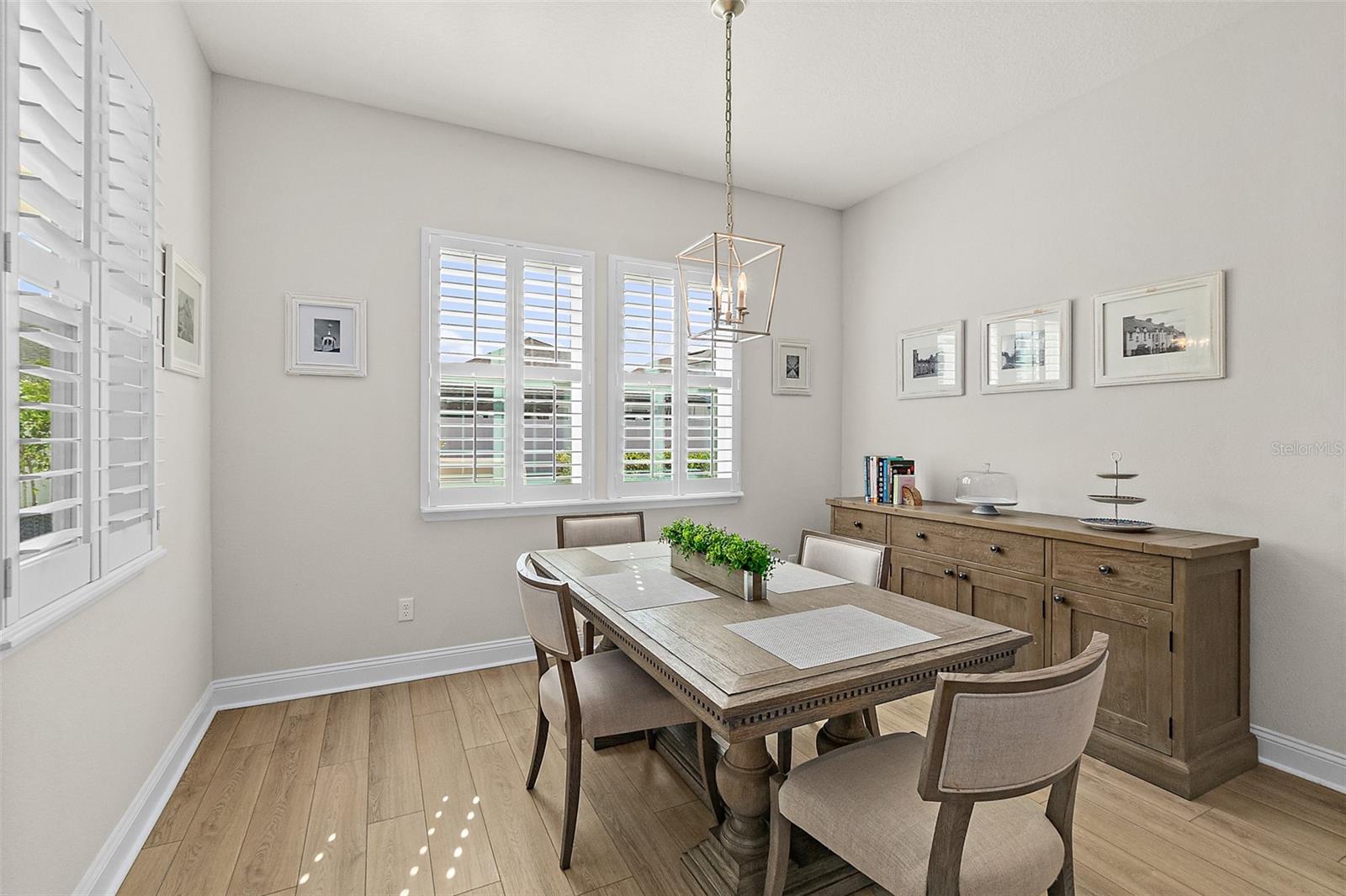 Image 9 of 40 For 254 Oak Shadow Place