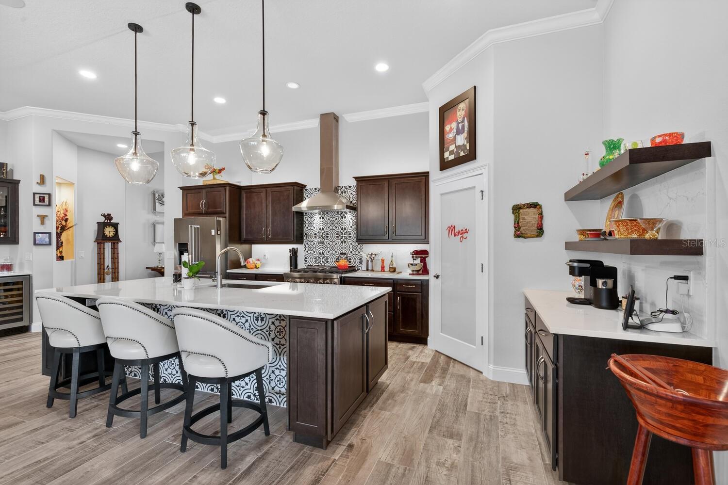 Image 10 of 99 For 401 Bourganville Drive