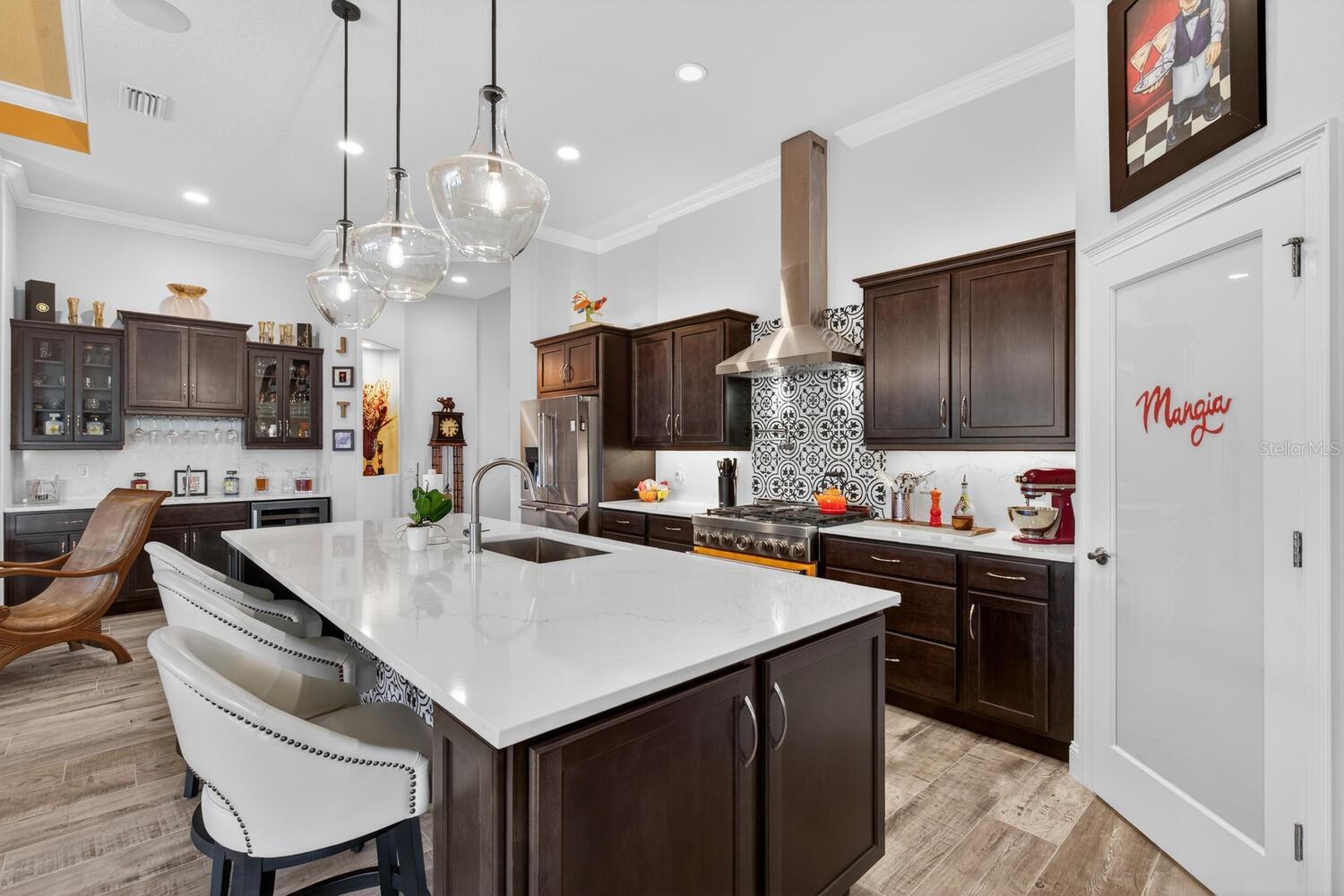 Image 11 of 99 For 401 Bourganville Drive