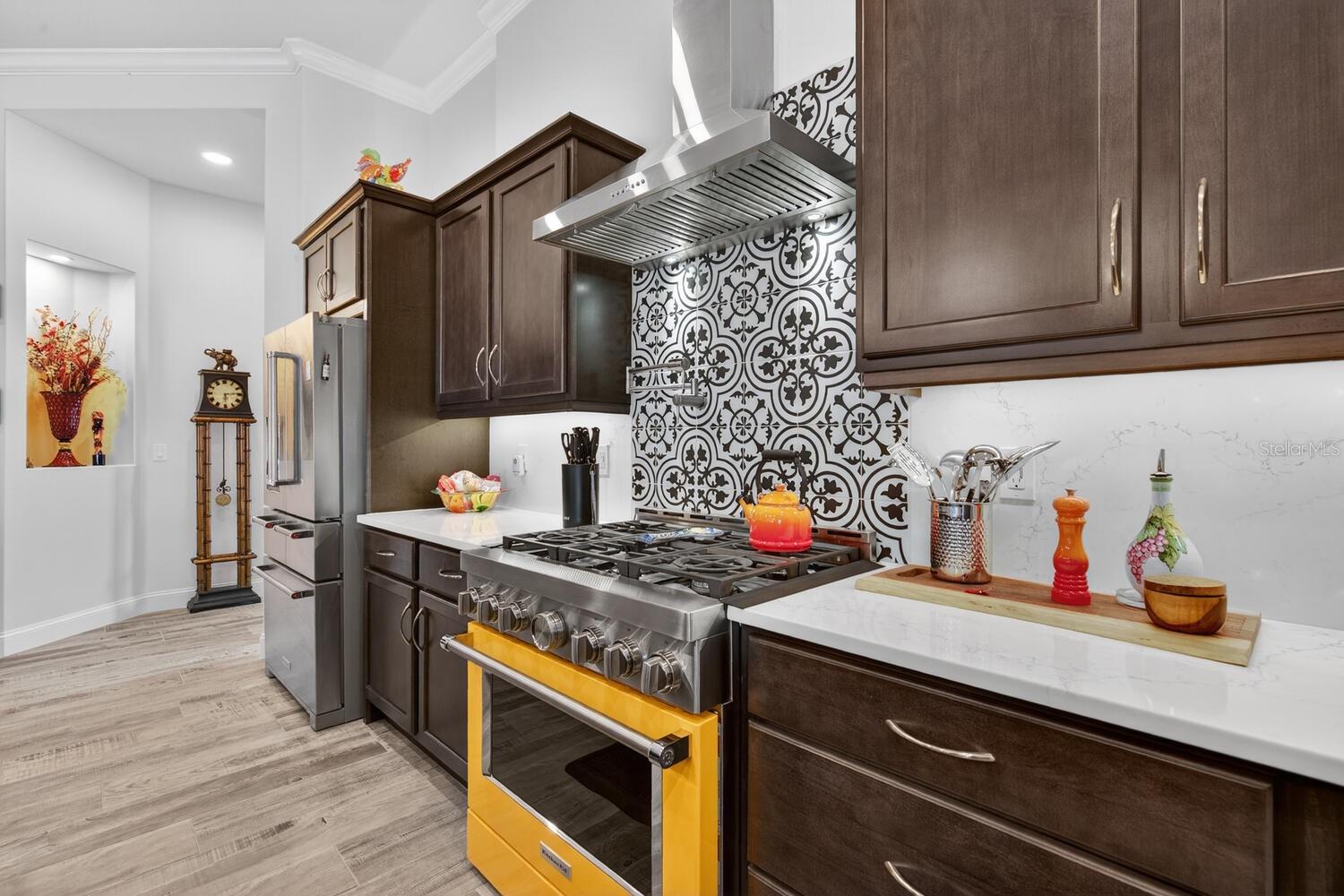 Image 12 of 99 For 401 Bourganville Drive