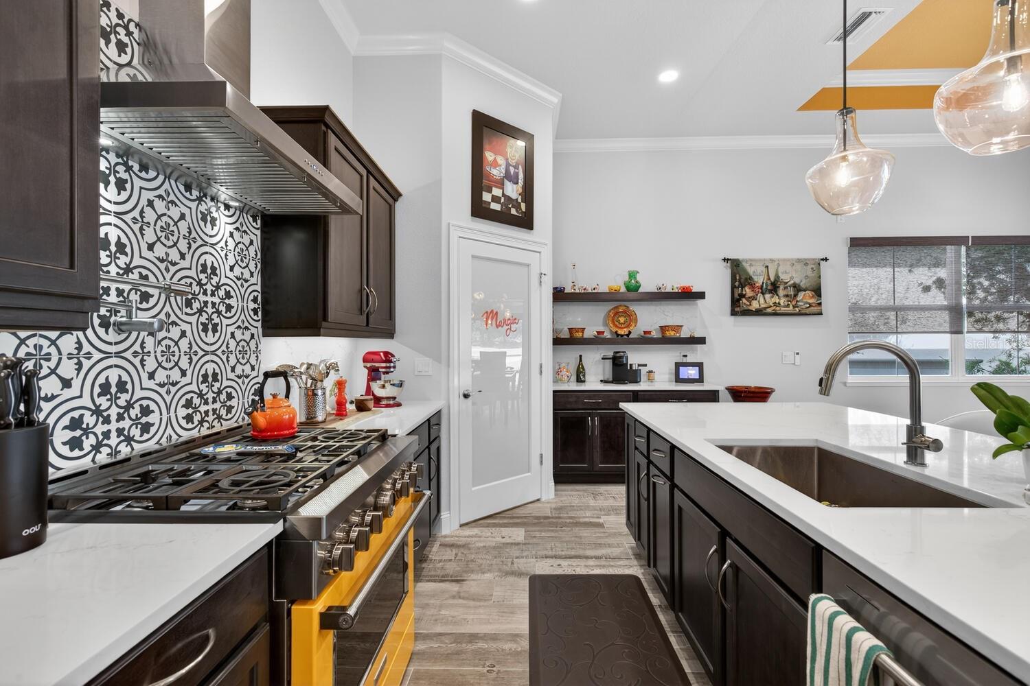 Image 14 of 99 For 401 Bourganville Drive