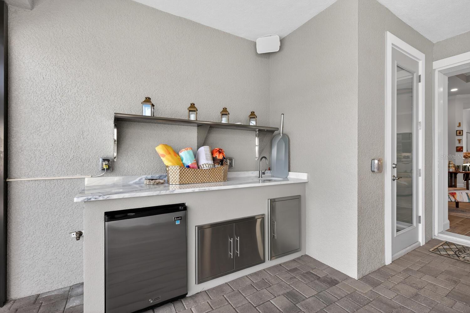 Image 32 of 99 For 401 Bourganville Drive