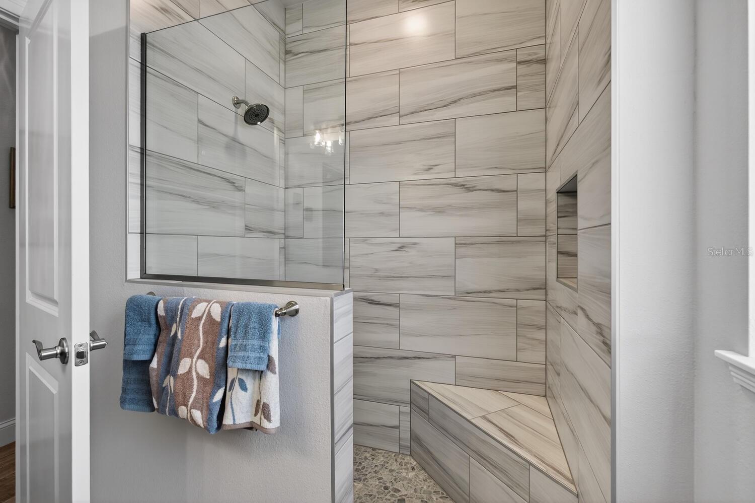 Image 53 of 99 For 401 Bourganville Drive