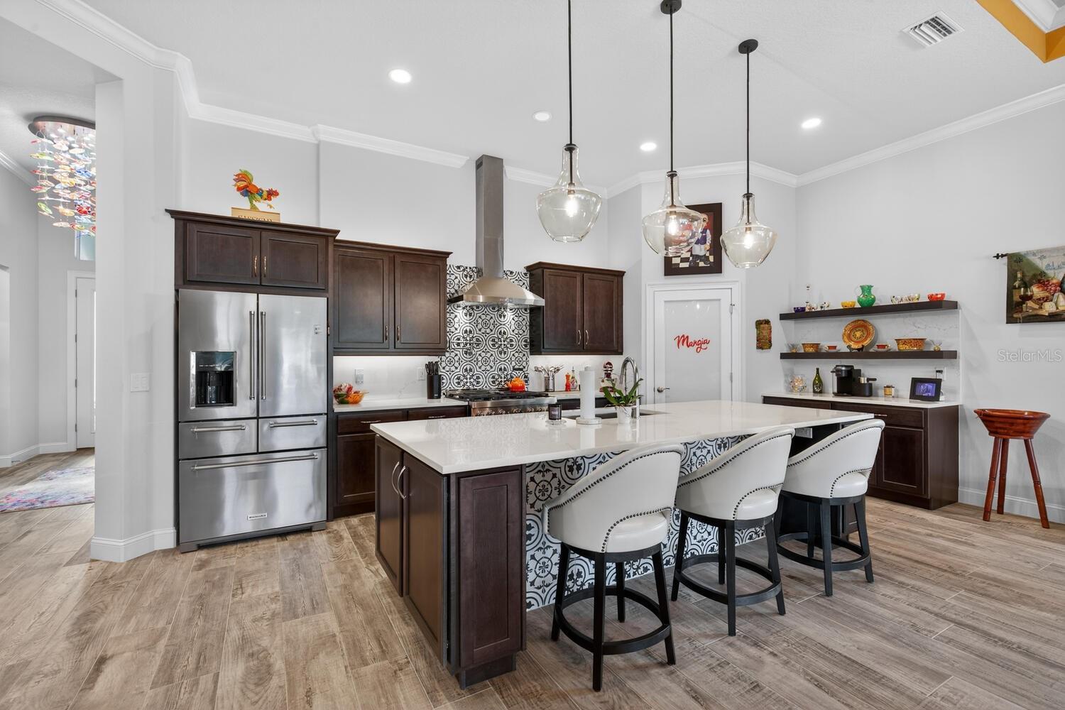 Image 7 of 99 For 401 Bourganville Drive