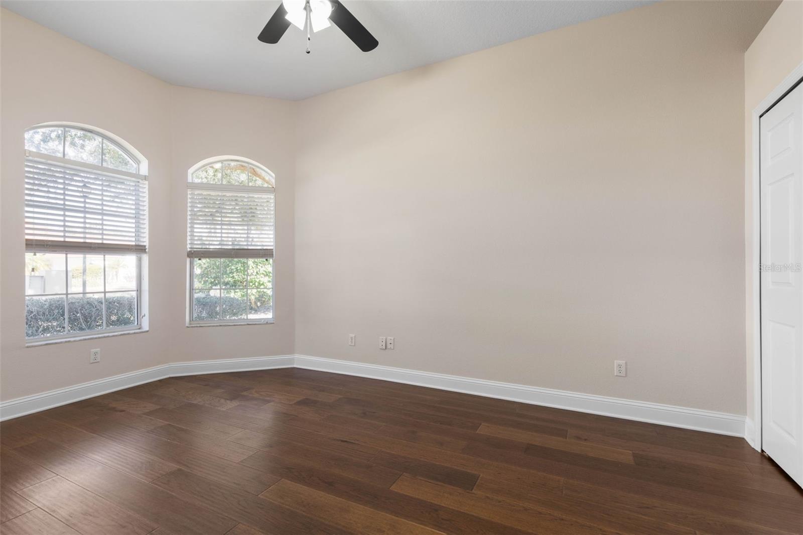 Image 44 of 98 For 35 Acclaim At Lionspaw